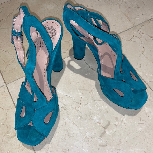 Vince Camuto Teal Heels - Picture 2 of 5